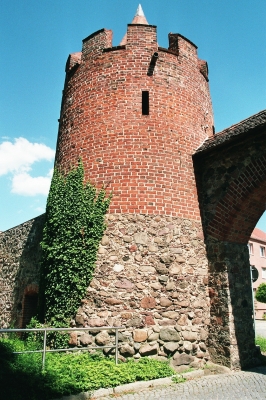 Stadtmauer und Turm 3