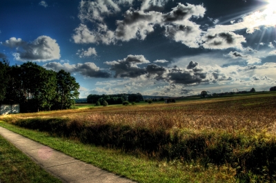 Landschaft mit Hütte