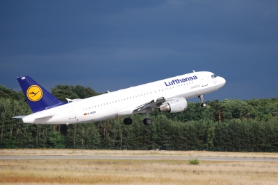 Airbus A320-200 - Lufthansa - D-AIQR