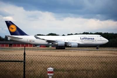 Boeing 747-400 - Lufthansa - D-ABVT