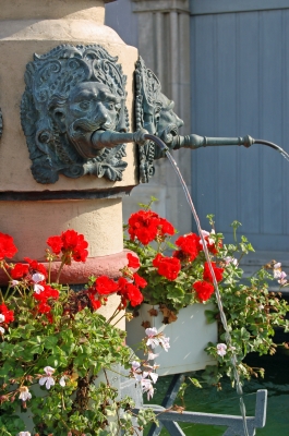 »Peterskasten« vor der ehem. Dreifaltigkeitskirche in Ulm