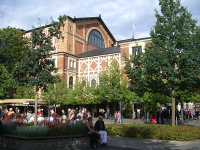 Wagner-Festspielhaus Bayreuth seitlich