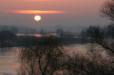 Sonnenuntergang bei Hochwasser