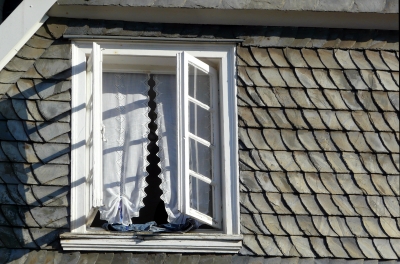 das Fenster im Schieferhaus