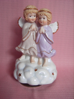 Spieluhr mit Engelpaar
