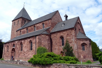 romantische Pfarrkirche zu Nideggen in der Rureifel