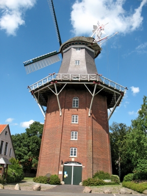 Varel Windmühle seitlich