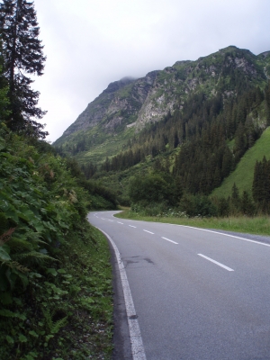 Kurvige Alpenstraße