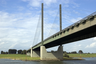 Reeser Rheinbrücke