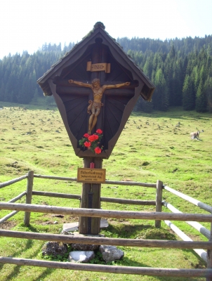 Hubertuskreuz auf der Dellacher Alm