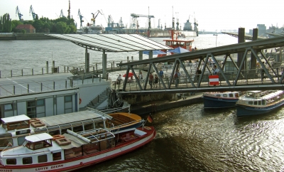 Hamburger Hafen Landungsbrücken