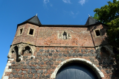 mittelalterliches Stadttor zu Zons am Rhein #2