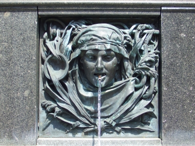 erzherzog johann brunnen graz 2