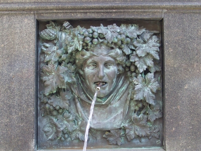 erzherzog johann brunnen graz 4