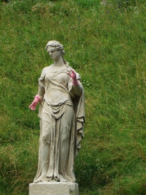 verkleidete statue 2