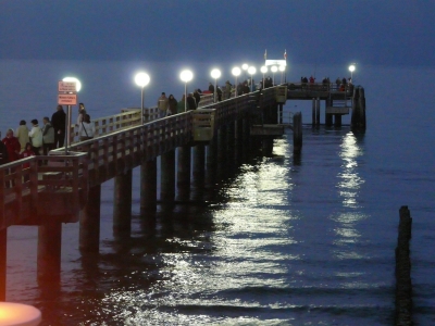 Seebrücke am späten Abend