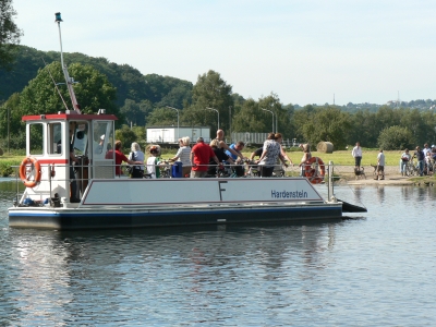 Fähre auf der Ruhr