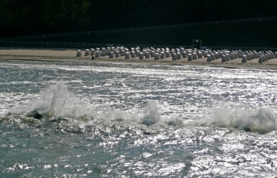 Strand im Gegenlicht