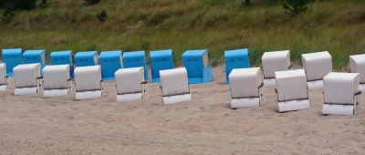 Strandkörbe blau weiß