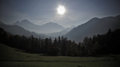 Landschaft im gegenlicht.