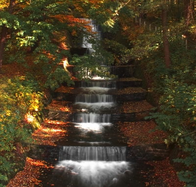 Wasserlauf im Herbst