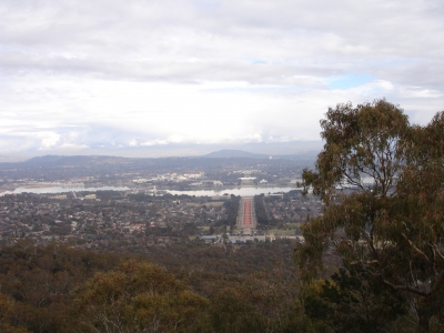 Landachse durch Canberra