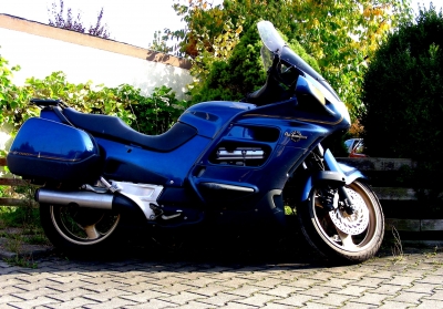 blauer Tourer blaues Motorrad