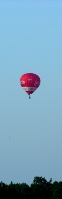 roter Ballon bei Heßdorf