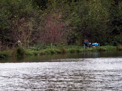 Herbst am See: Angler 1