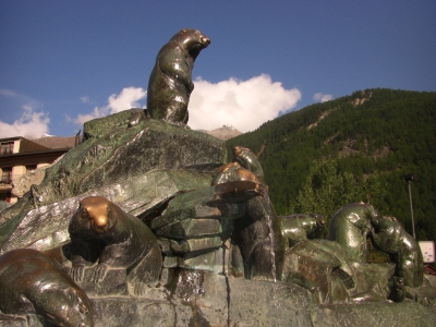 Murmeltierbrunnen in Zermatt