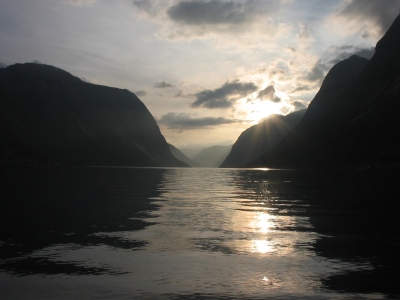 Abendstimmung am Fjord