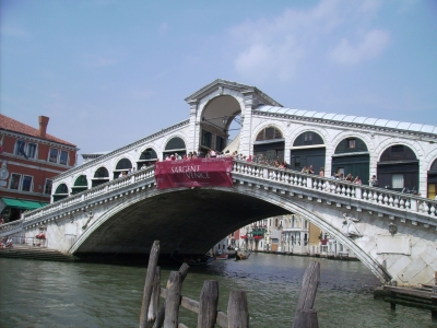 Rialto Brücke in Venedig