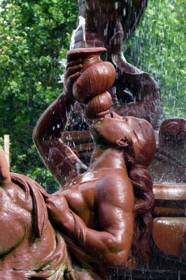 Wasserspeiende Schönheit zu Wuppertal