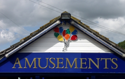 Gruß aus Cornwall : Seebad Looe #4, Amusements shop