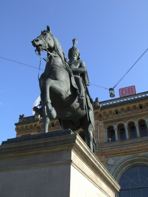 Ernst-August-Statue