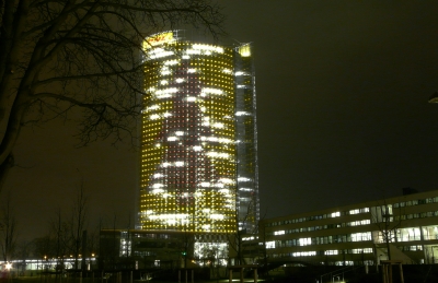 Posttower Bonn mit Adventbeleuchtung - gelb -