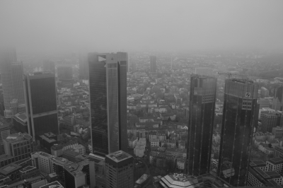 Frankfurt bei Nebel
