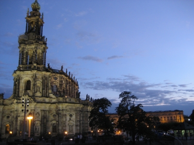 Hofkirche im Abendlicht