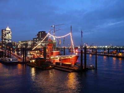 Hamburger Hafen by Night