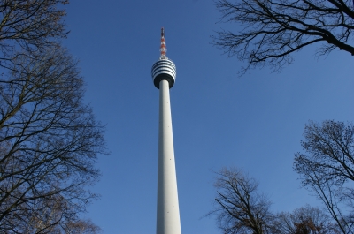 Der Stuttgarter Fernsehturm zeigt sich