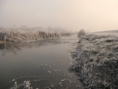 Kanal im Winter