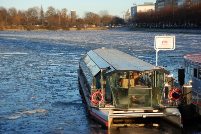 Eis auf der Binnenalster