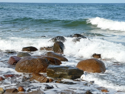 Wellen und Steine 2