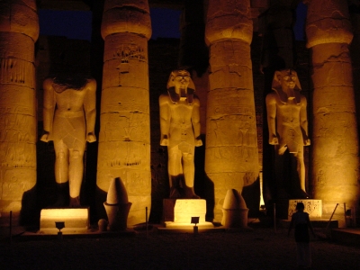 Luxor bei Nacht 6