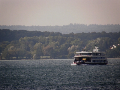 Fähre verlässt die Insel Mainau auf dem Bodensee