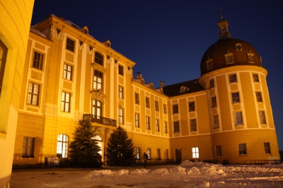 Vor dem Schloss Moritzburg