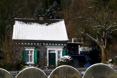 Bergisches Schieferhaus im Winter