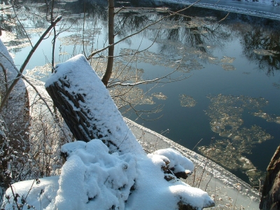 Winter an der Saale