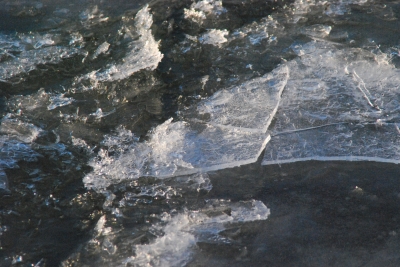Eis auf dem Kanal