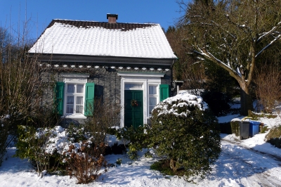 Bergisches Schieferhaus im Winter #2